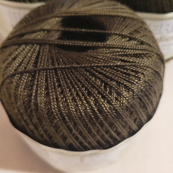 Bernat Handicrafter Crochet Thread Lot 3 Dark Mocha 31013 New 3 oz 371 yds - Picture 3 of 9